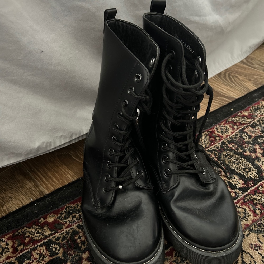Black Lace-Up Boots